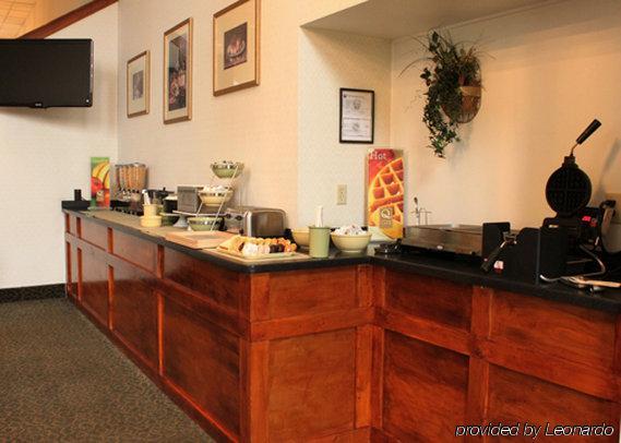 Econo Lodge Akron Gilchrist Road Restaurant photo