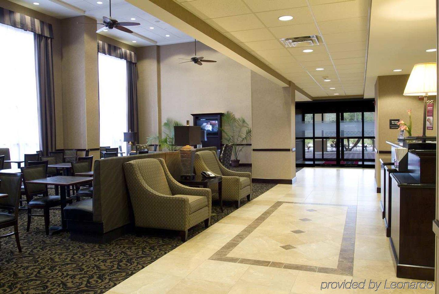 Hampton Inn & Suites Orlando-John Young Parkway/South Park Interior photo