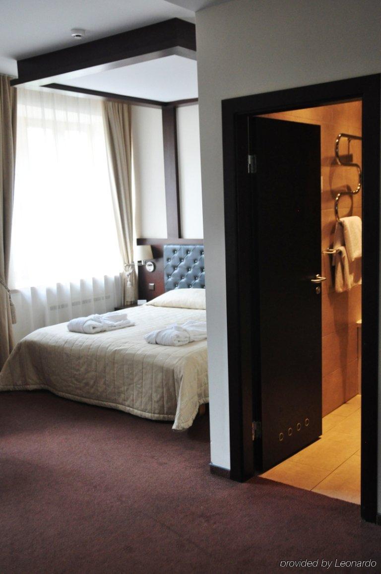 Amberton Cozy Hotel Kaunas Room photo