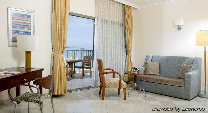 Royal Dead Sea - Hotel & Spa Ein Bokek Room photo