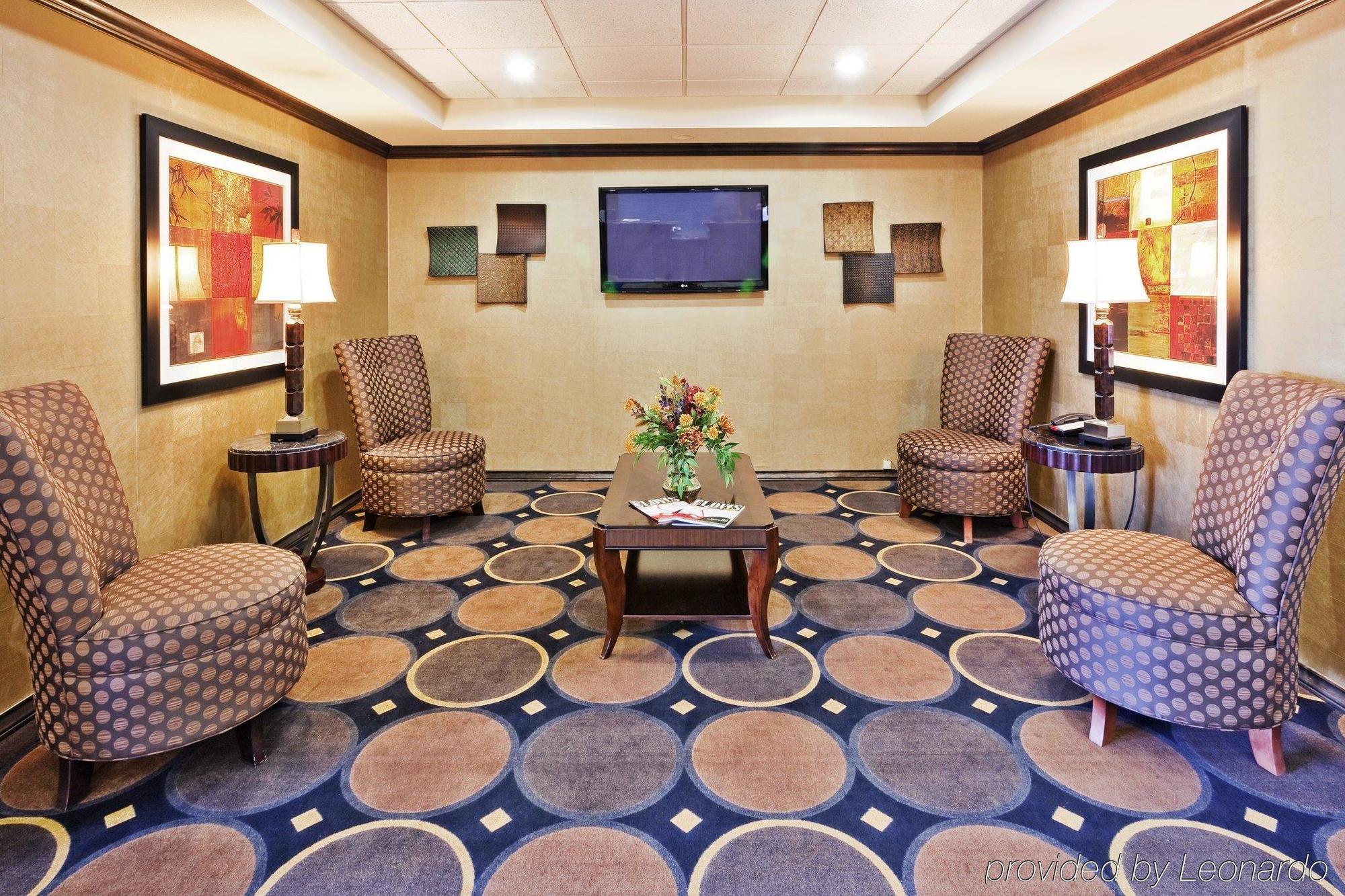 Holiday Inn Express & Suites Clovis, An Ihg Hotel Interior photo