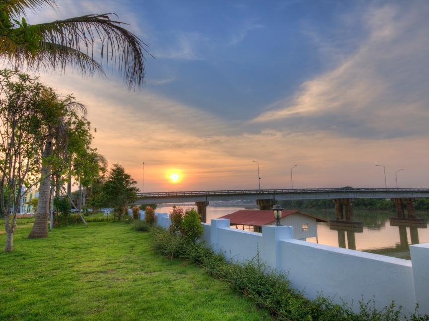 Ingmoon Riverside Resort And Spa Ubon Ratchathani Exterior photo