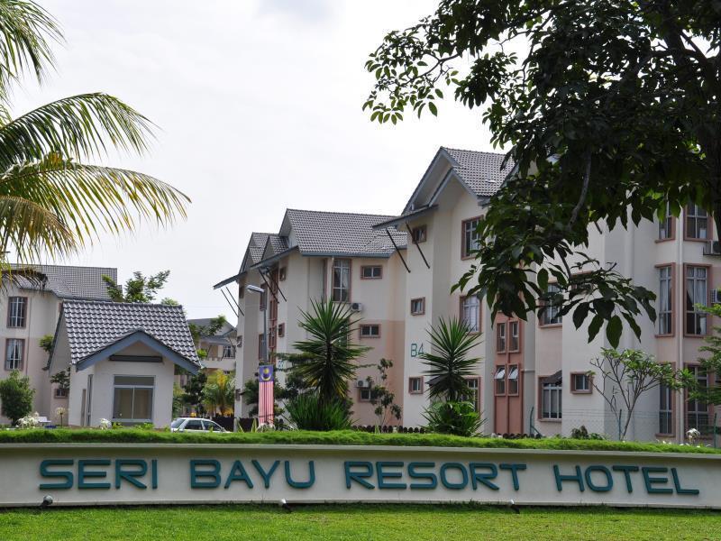 Seri Bayu Resort Hotel Sungai Pelek Exterior photo