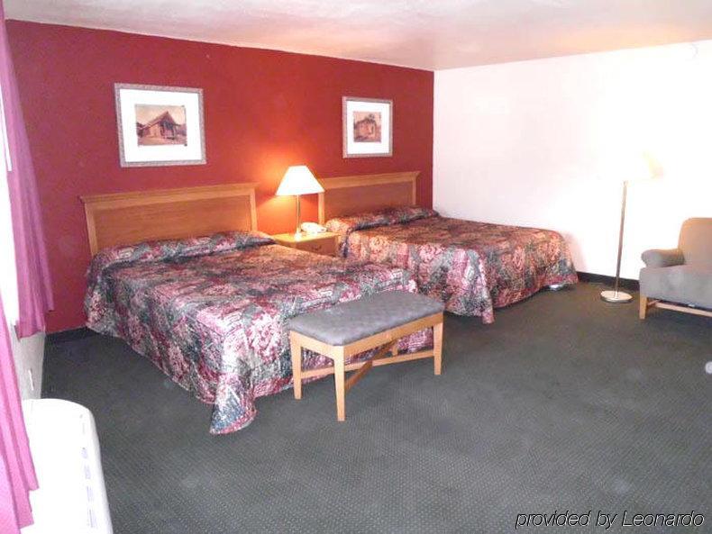 Econo Lodge Del Rio Room photo