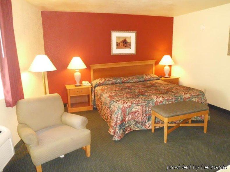 Econo Lodge Del Rio Room photo