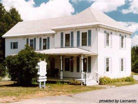 Spruce Lodge Bed & Breakfast & Guest Cottage Lake Placid Exterior photo
