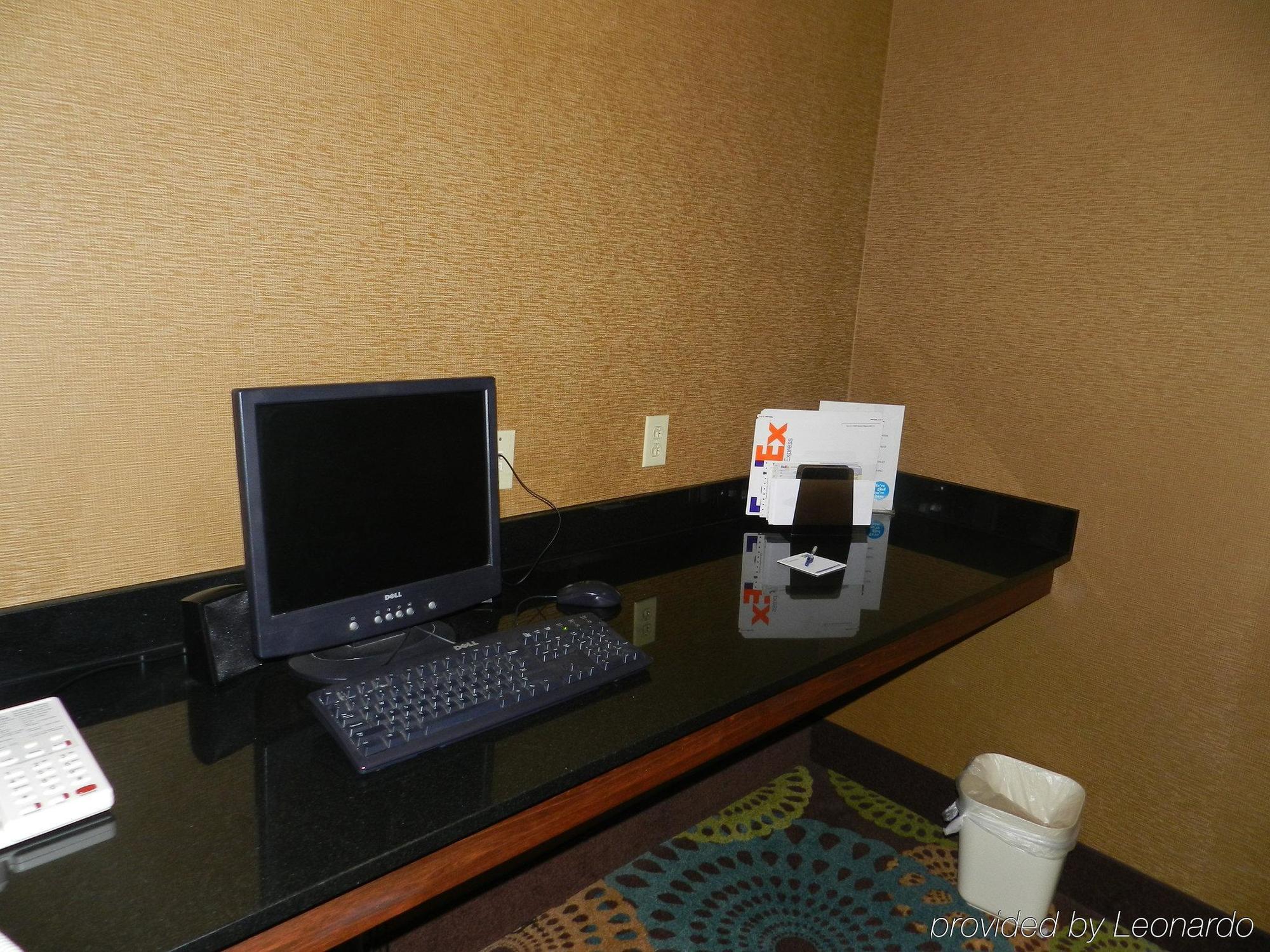 Holiday Inn Express Anderson I-85 - Exit 27- Highway 81, An Ihg Hotel Business photo