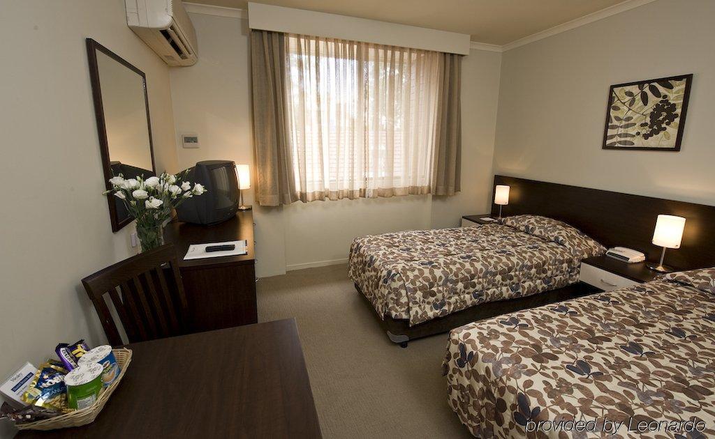 175 Hotel Westmead Sydney Room photo
