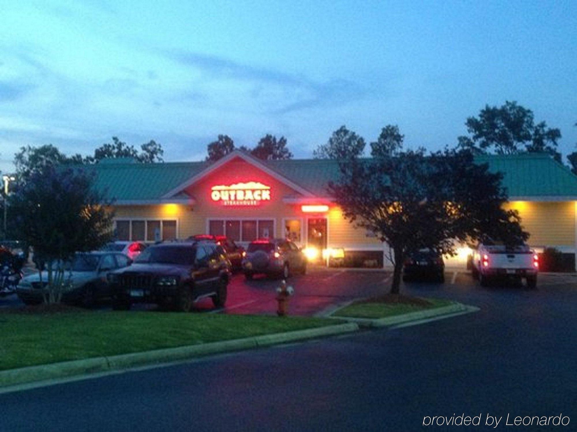 Holiday Inn Express & Suites - Smithfield/Selma, An Ihg Hotel Exterior photo