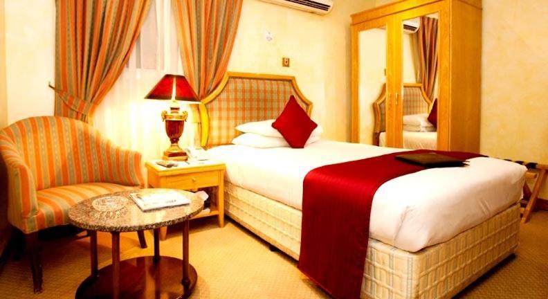 Qatar Palace Hotel Doha Room photo