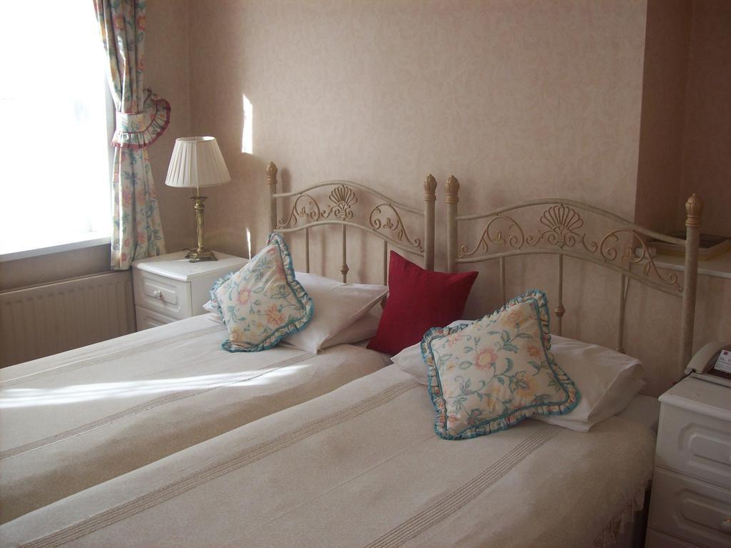 The Revere Hotel Saint Helier Room photo