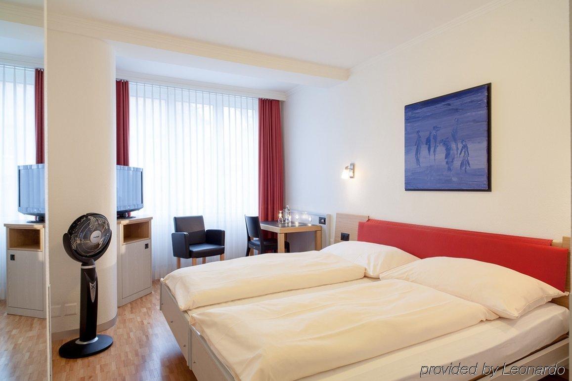 Hotel Coronado Zurich Room photo