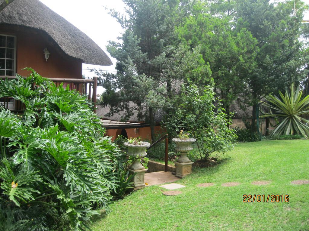 Treetops & Treats Guest House Pretoria Exterior photo