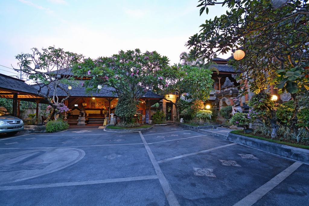 Puri Dewa Bharata Hotel & Villas Legian  Exterior photo