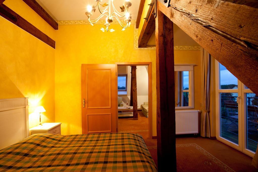 Landhotel Schloss Teschow Teterow Room photo