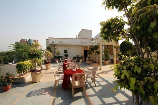 Sona South City Hotel Gurgaon Exterior photo