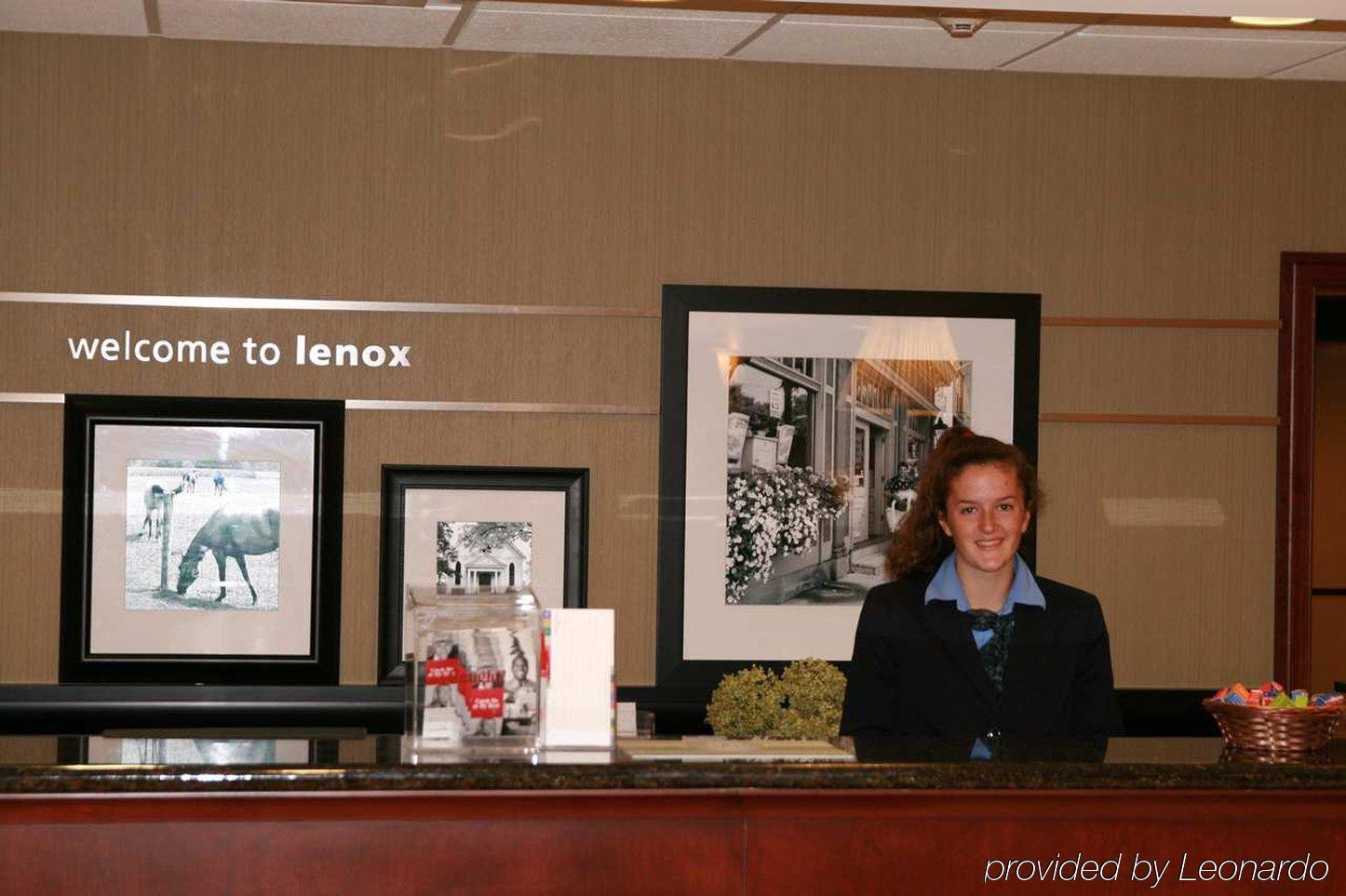 Hampton Inn & Suites Berkshires-Lenox Interior photo
