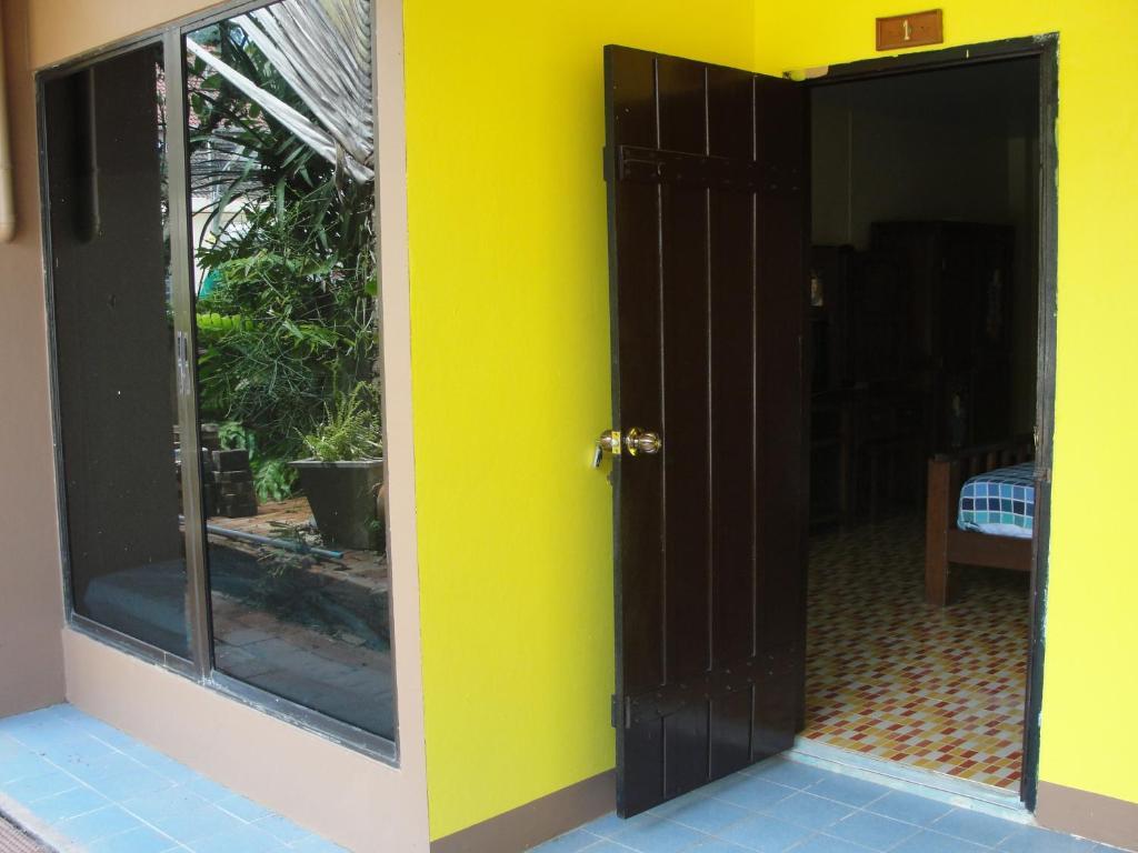 Baan Kasemsuk Guesthouse Patong Room photo
