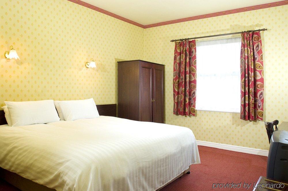 Stafford South Hatherton Hotel Penkridge Room photo