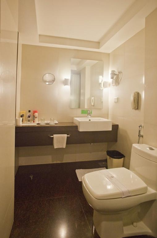 Hotel Silver Palace Rajkot Room photo