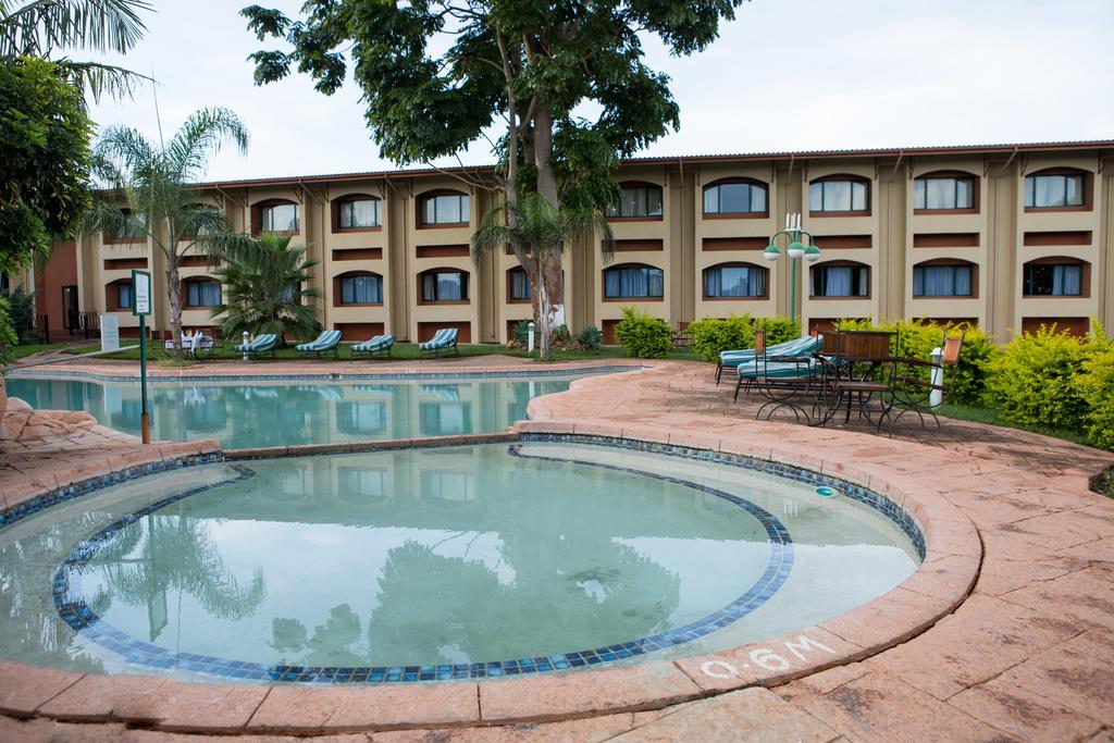 M'Kango Golfview Hotel Lusaka Exterior photo