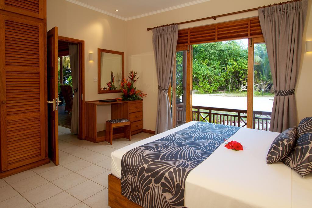 Les Villas D'Or Anse Volbert Village  Room photo