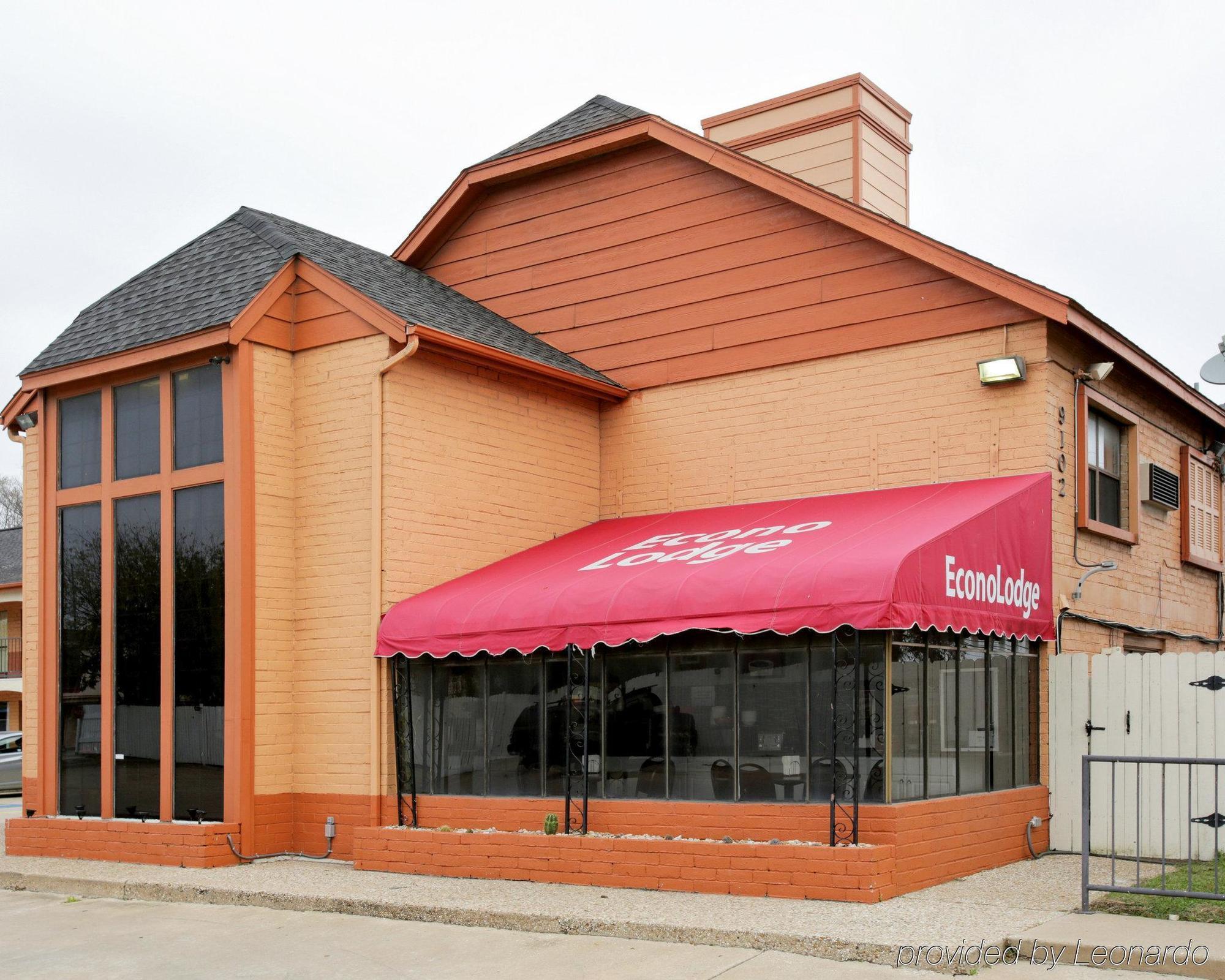 Econo Lodge Arboretum Austin Exterior photo