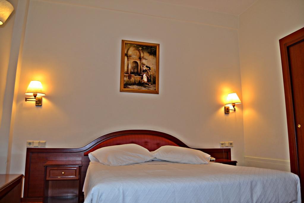 Pythia Art Hotel Delphi Room photo