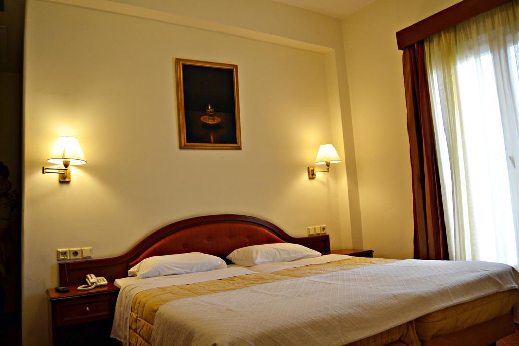 Pythia Art Hotel Delphi Room photo