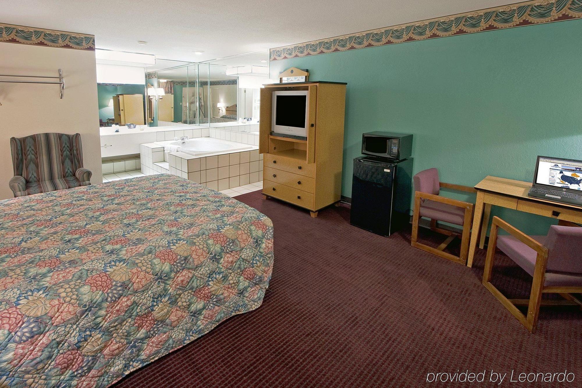 Americas Best Value Inn Wildersville Room photo