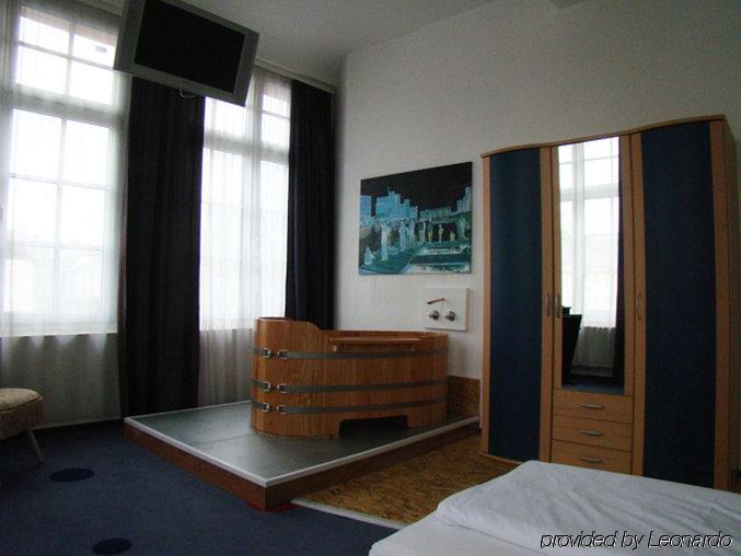 Art Fabrik Hotel Wuppertal Room photo
