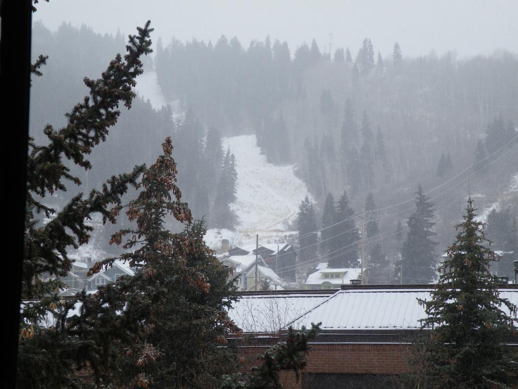 Park Station Condos Park City Room photo