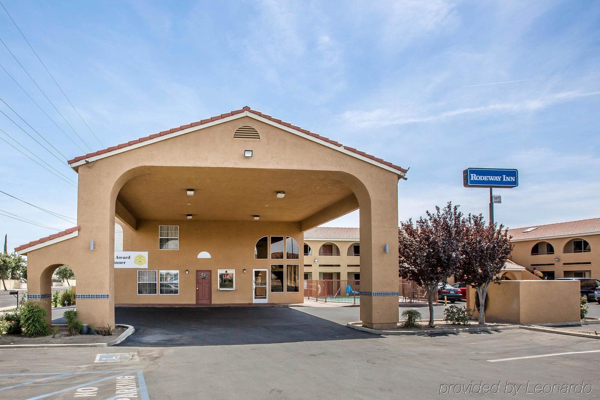 Rodeway Inn Delano Exterior photo