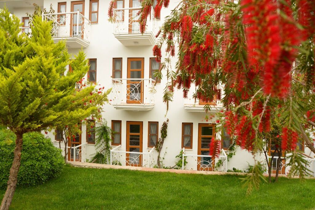 White Hotel Oludeniz Exterior photo