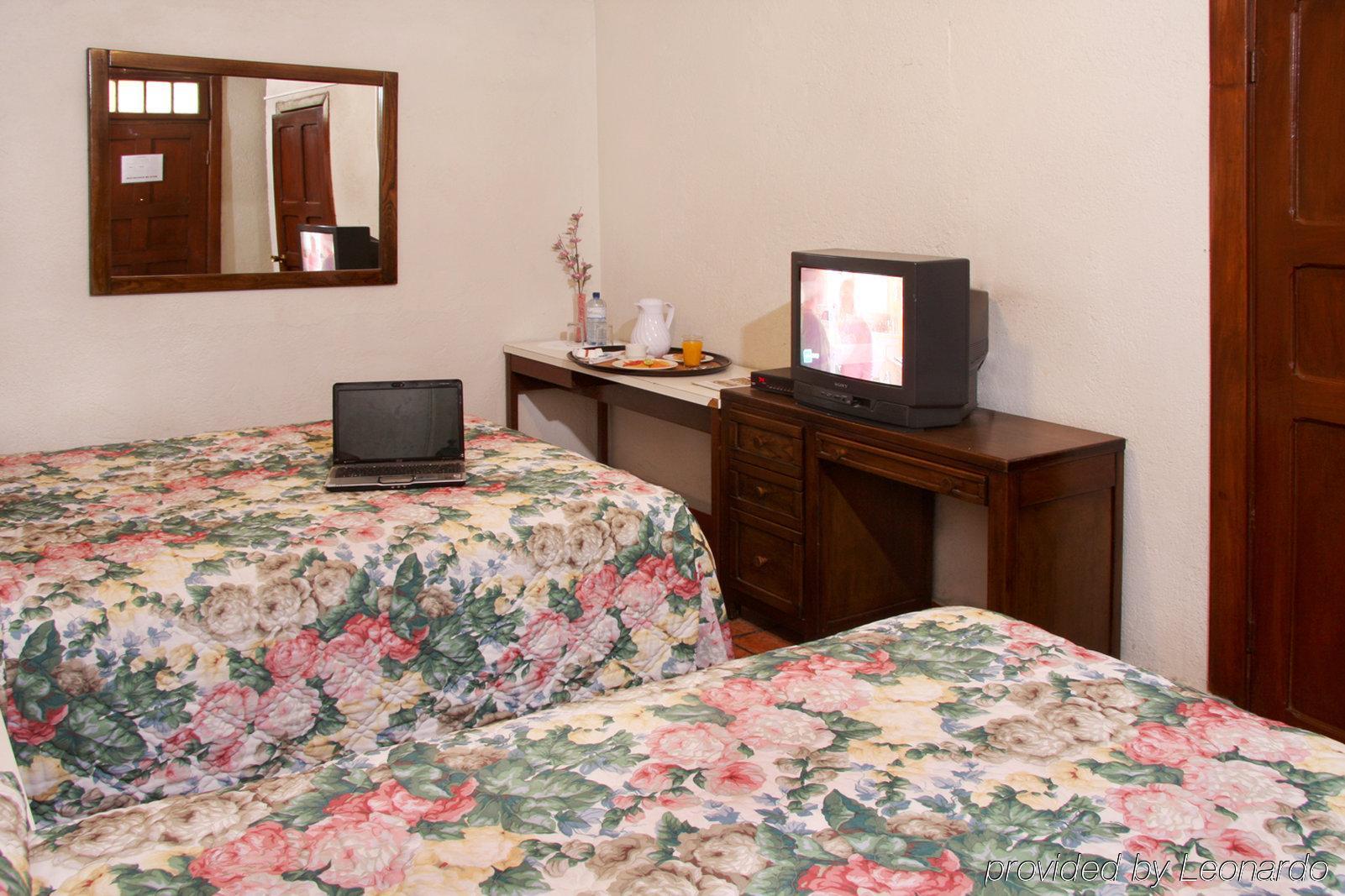 Hotel Urdinola Saltillo Room photo