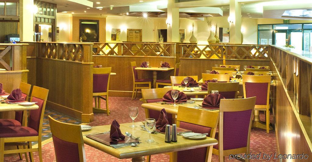 Mercure Wigan Oak Hotel Restaurant photo