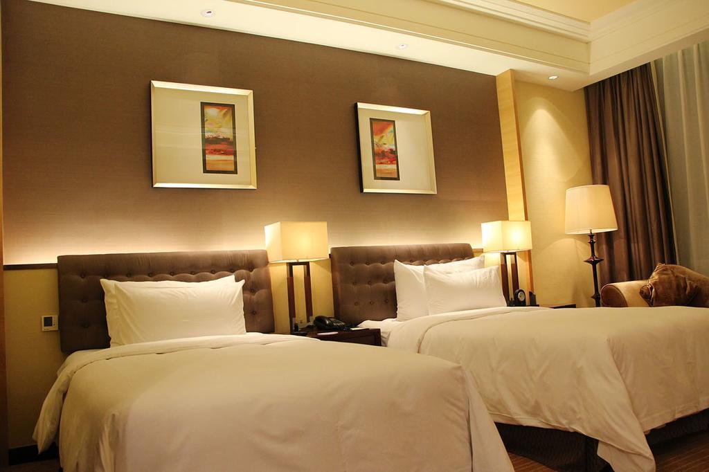 Venus Royal Hotel Shenzhen Room photo