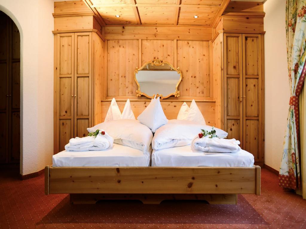 Hotel Theodul Lech am Arlberg Room photo
