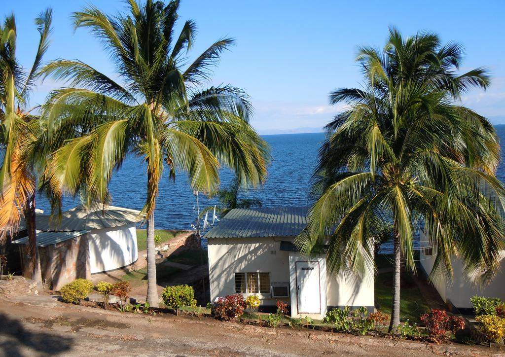 Lake Safari Lodge Siavonga Exterior photo