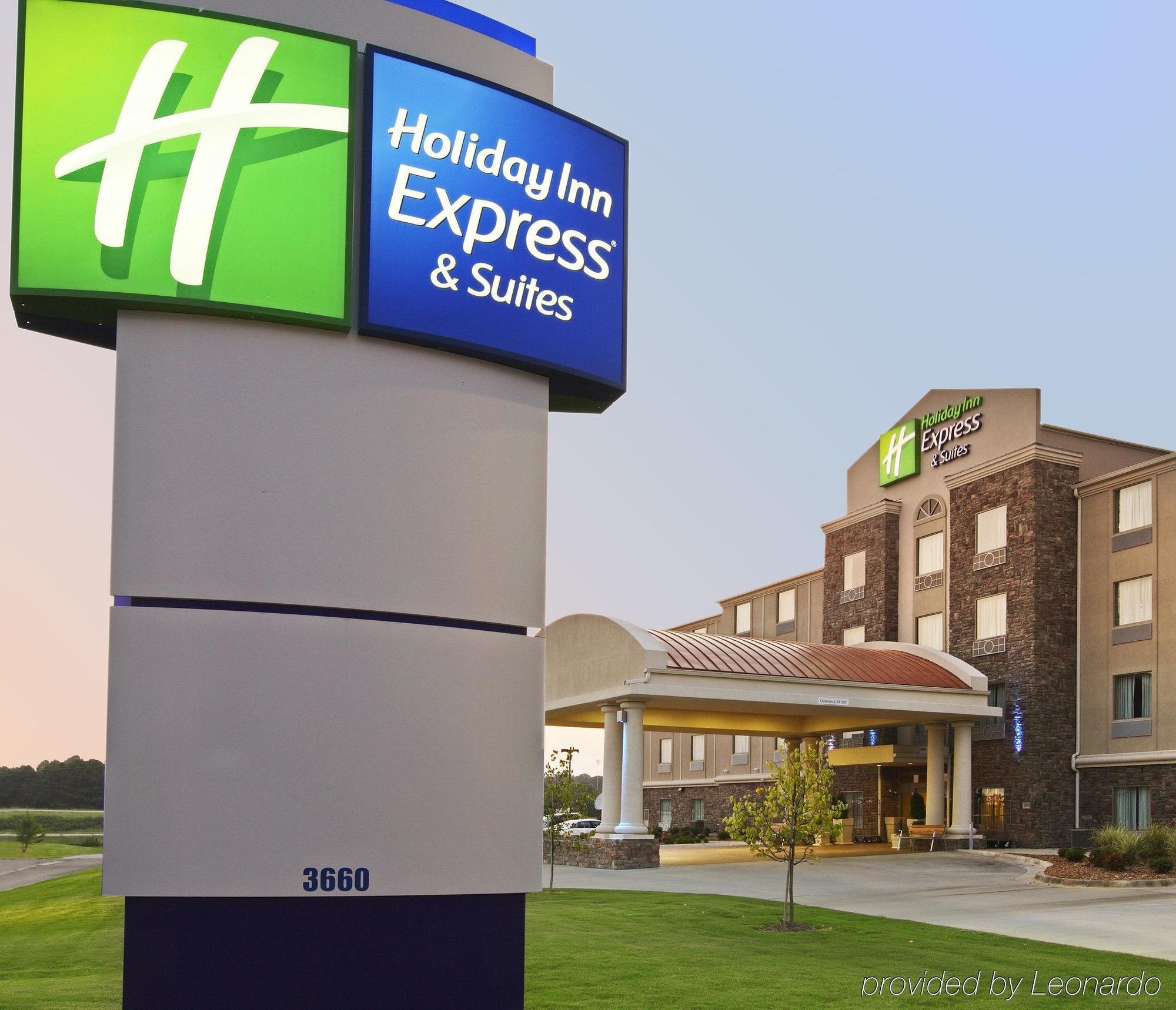 Holiday Inn Express & Suites Searcy, An Ihg Hotel Exterior photo