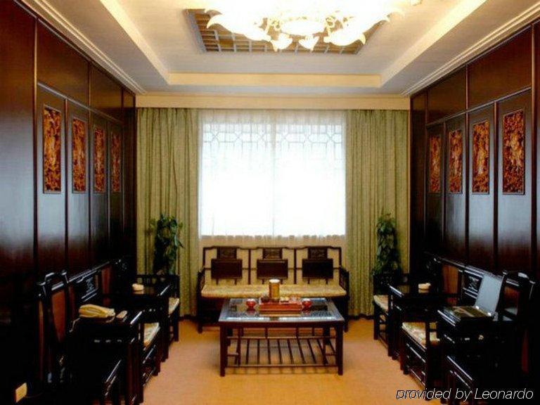 New West Street Hotel Yangshuo Room photo