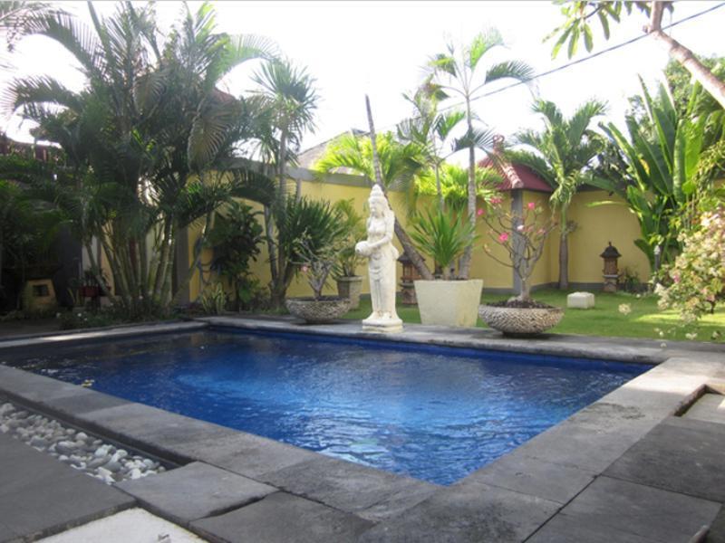 Ratu Alexa Villa Bali Exterior photo