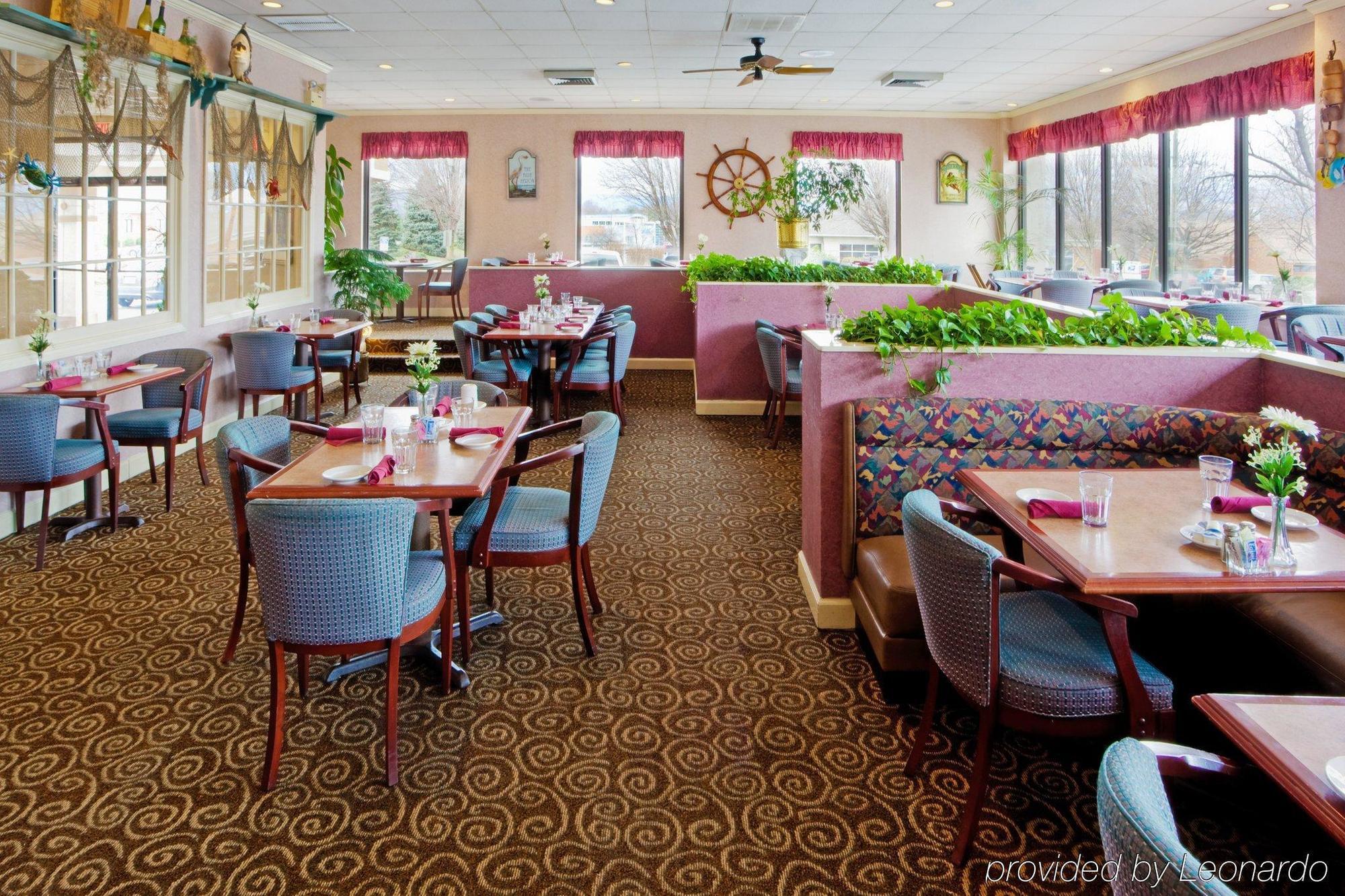 Holiday Inn Roanoke - Tanglewood Route 419 & I 581, An Ihg Hotel Restaurant photo