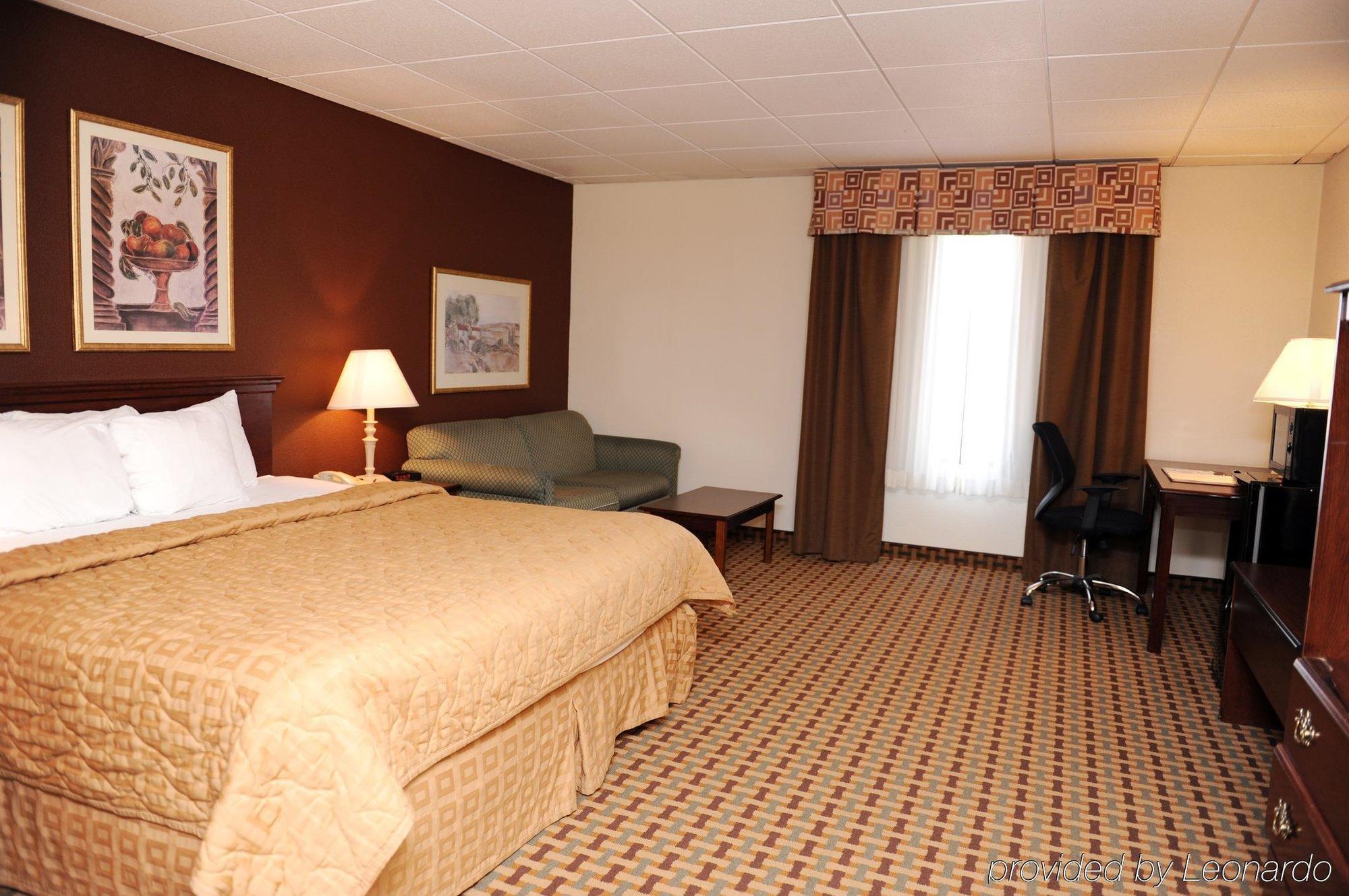 Quality Inn And Suites Conference Center Richmond Room photo