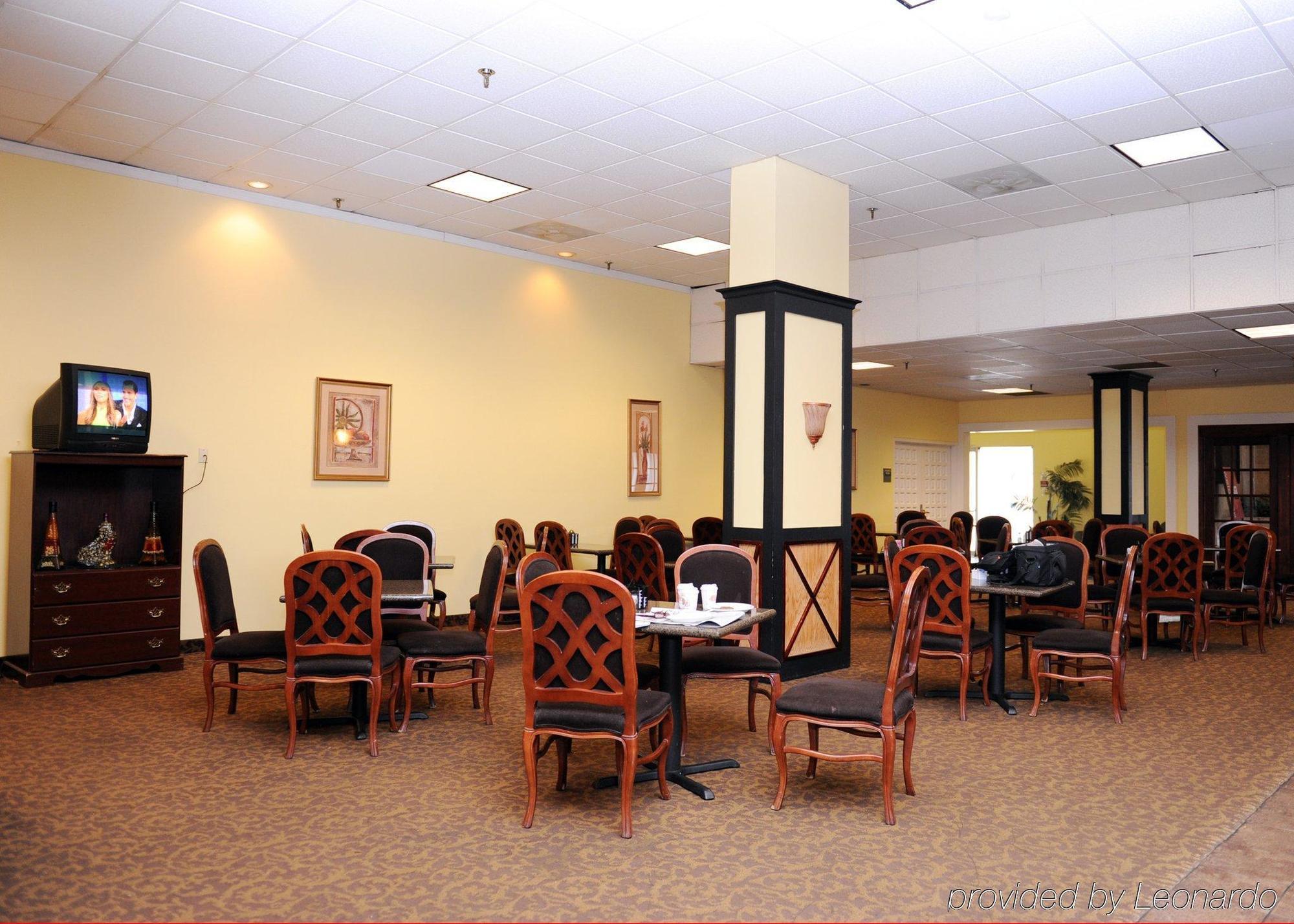 Quality Inn And Suites Conference Center Richmond Restaurant photo