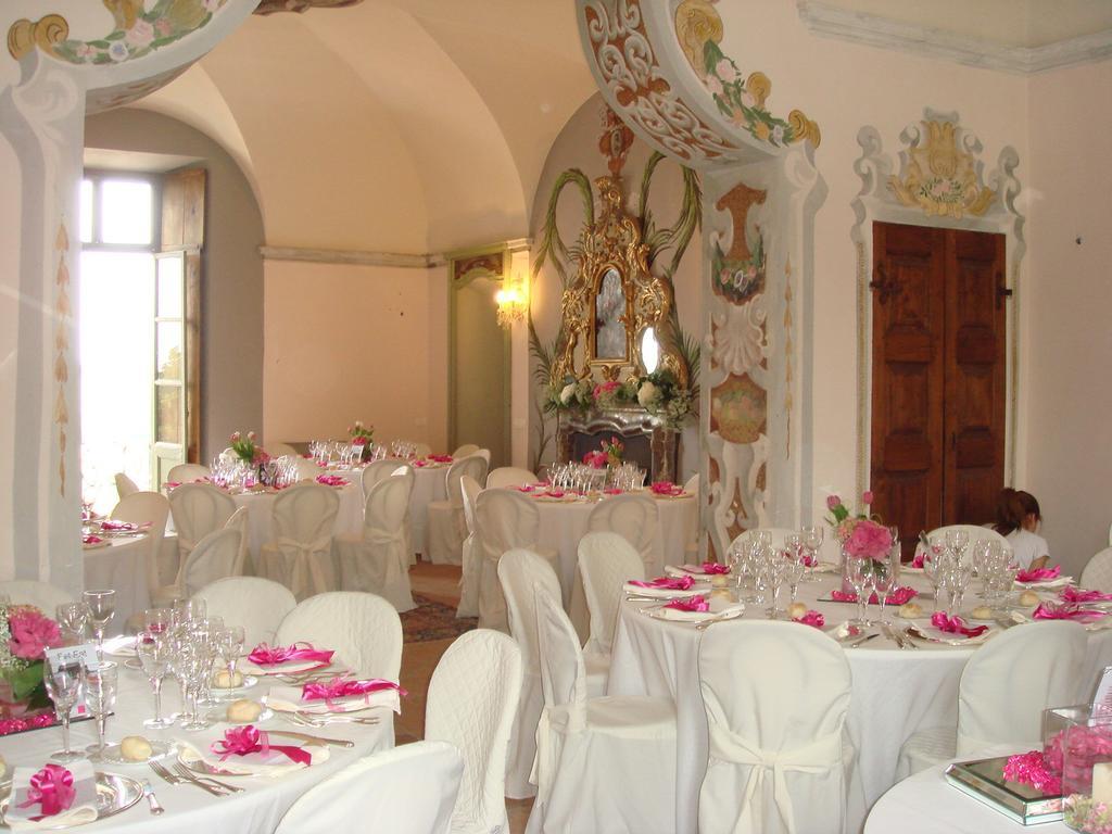 Castello Di Frassinello Bed & Breakfast Restaurant photo