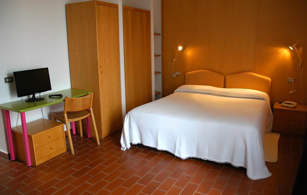 Hotel Sonenga Menaggio Room photo