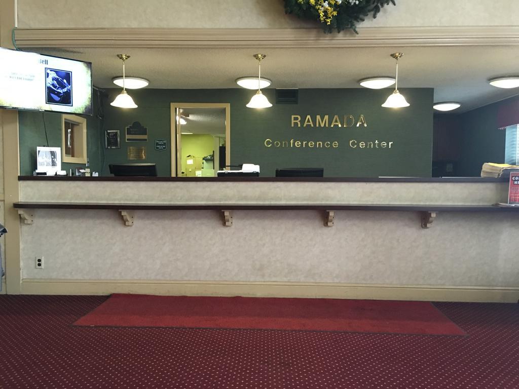 Ramada Conference Center Hotel Morgantown Exterior photo