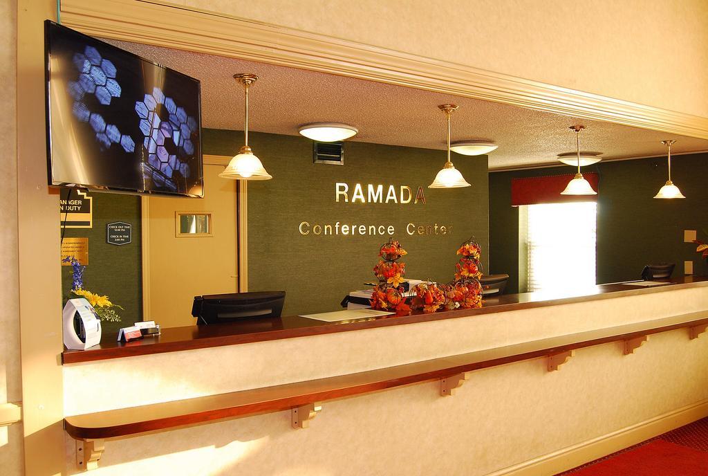 Ramada Conference Center Hotel Morgantown Exterior photo