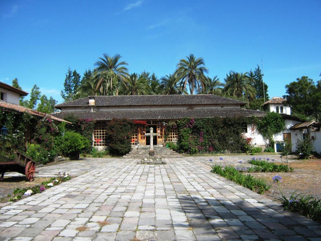 Hacienda La Carriona Hotel Sangolqui Exterior photo